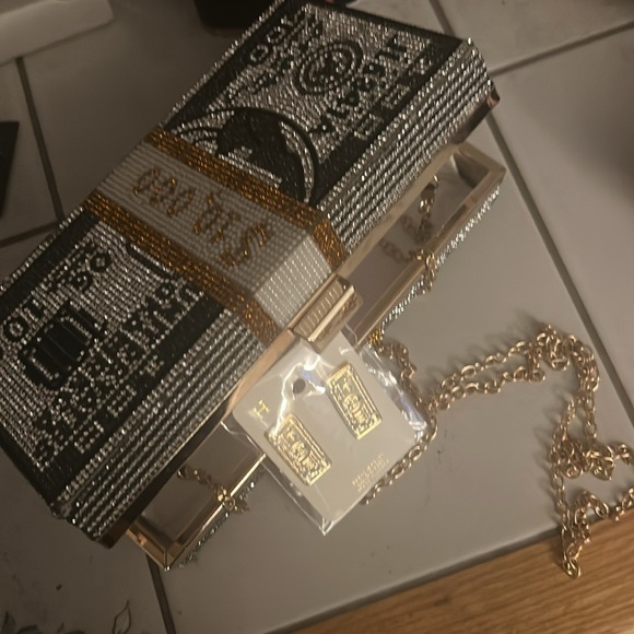 Cash clutch💯Vegas Style clutch with rhinestones $10,000 - Picture 2 of 6